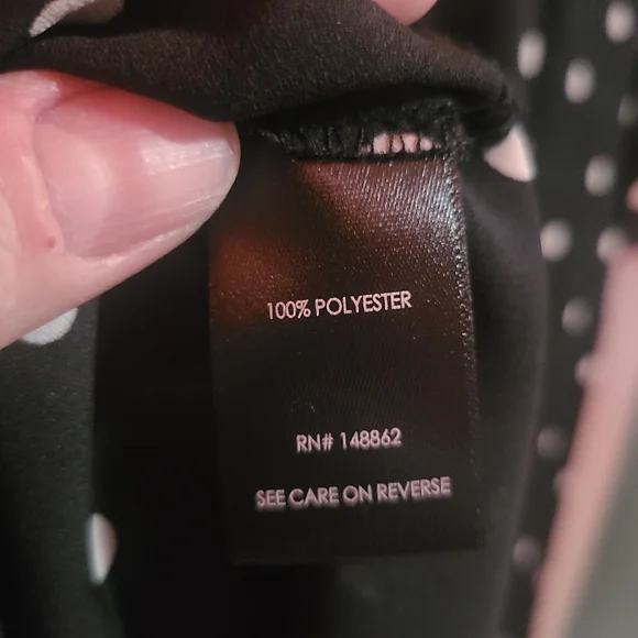 Torrid Black Polka Dot Cap Sleeve Blouse with White Trim, size 2 - Picture 6 of 9